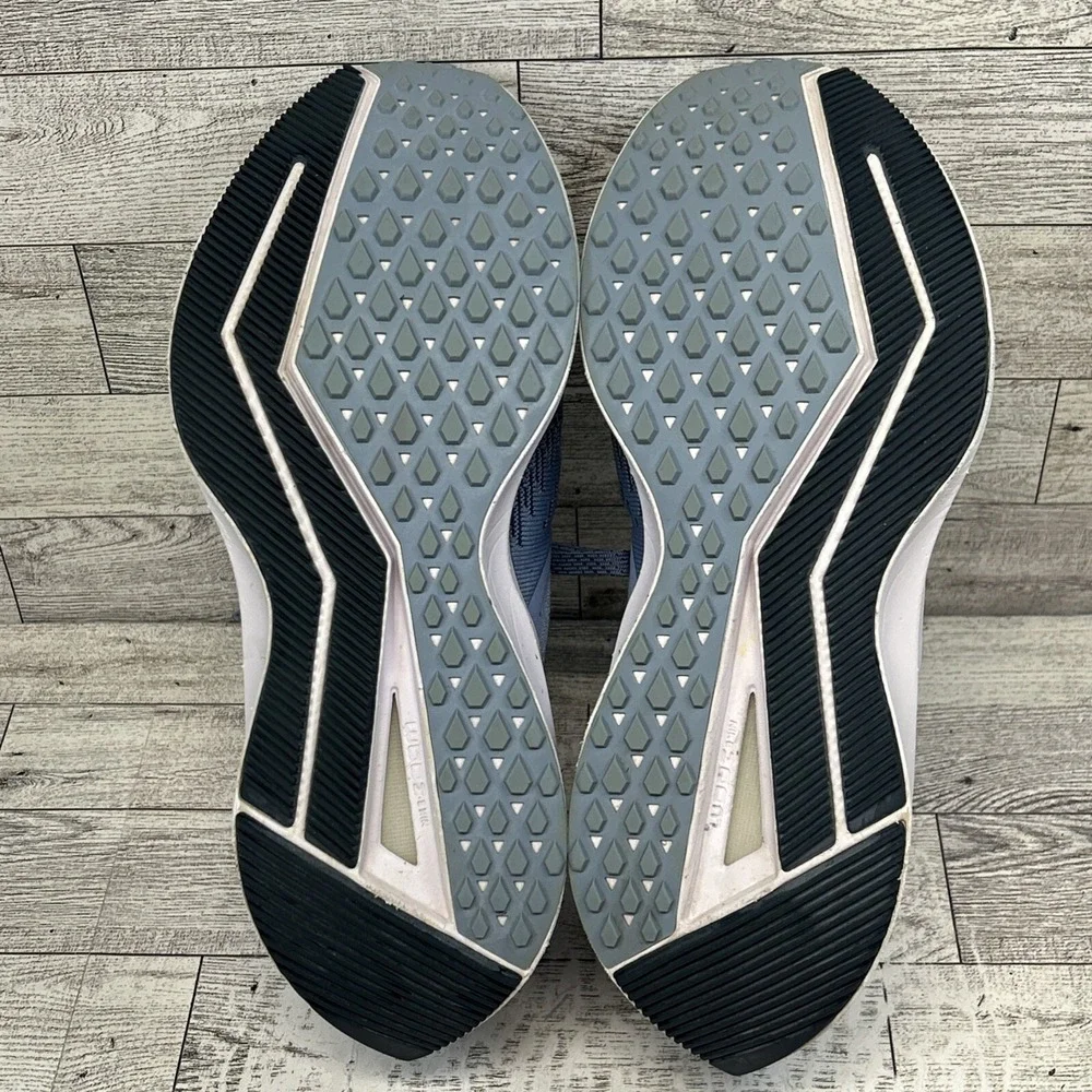 Nike Air Zoom Winflo 6 Indigo Fog Womens Size 7.5 Running Walking Travel Comfort